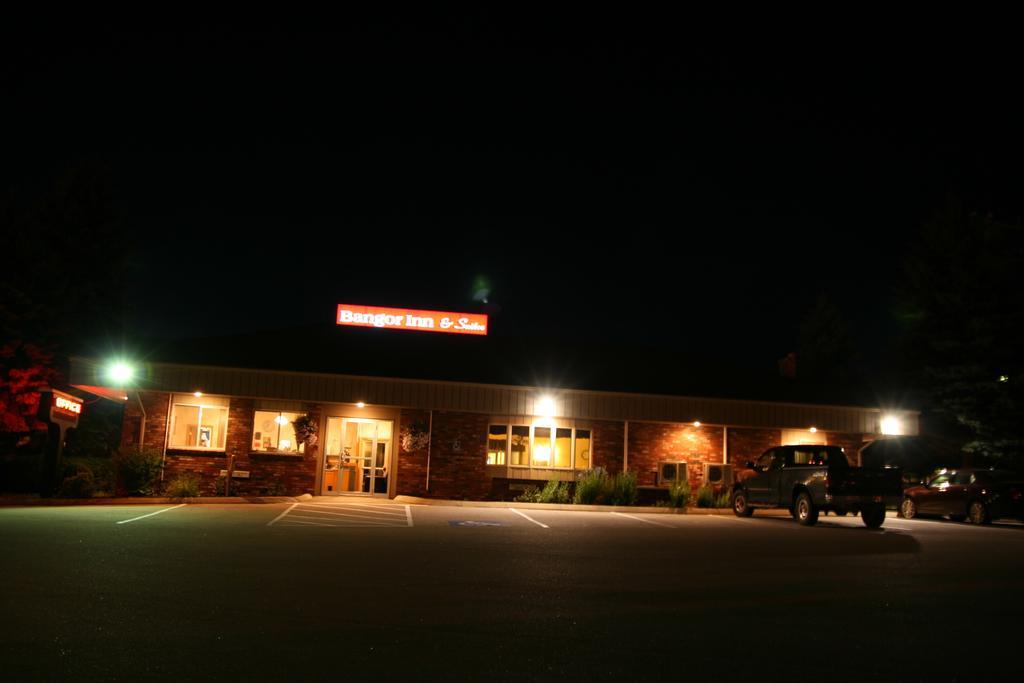 Bangor Inn & Suites Kültér fotó
