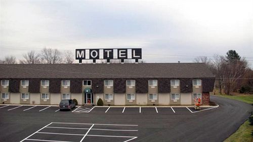 Bangor Inn & Suites Kültér fotó