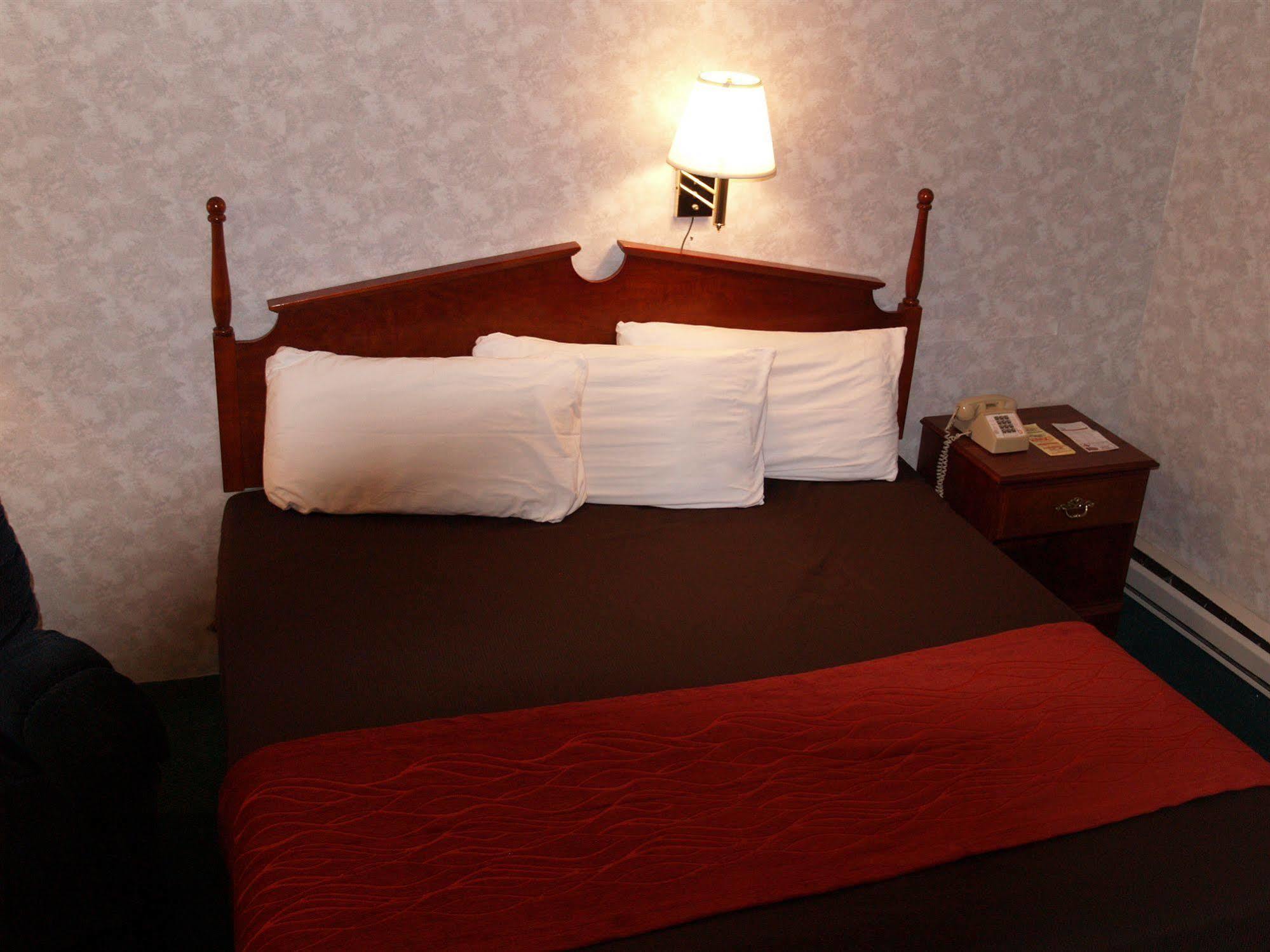 Bangor Inn & Suites Kültér fotó