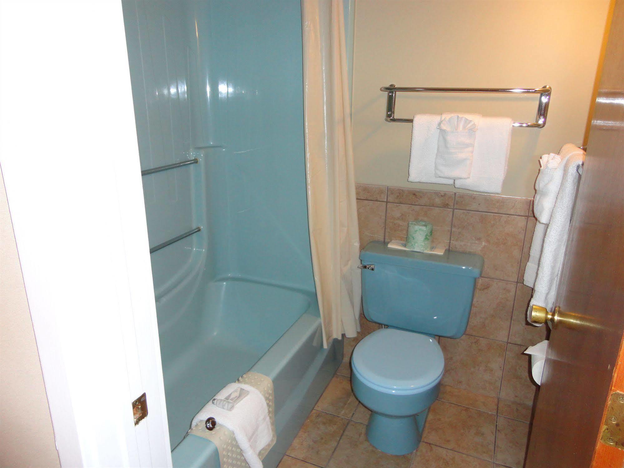 Bangor Inn & Suites Kültér fotó