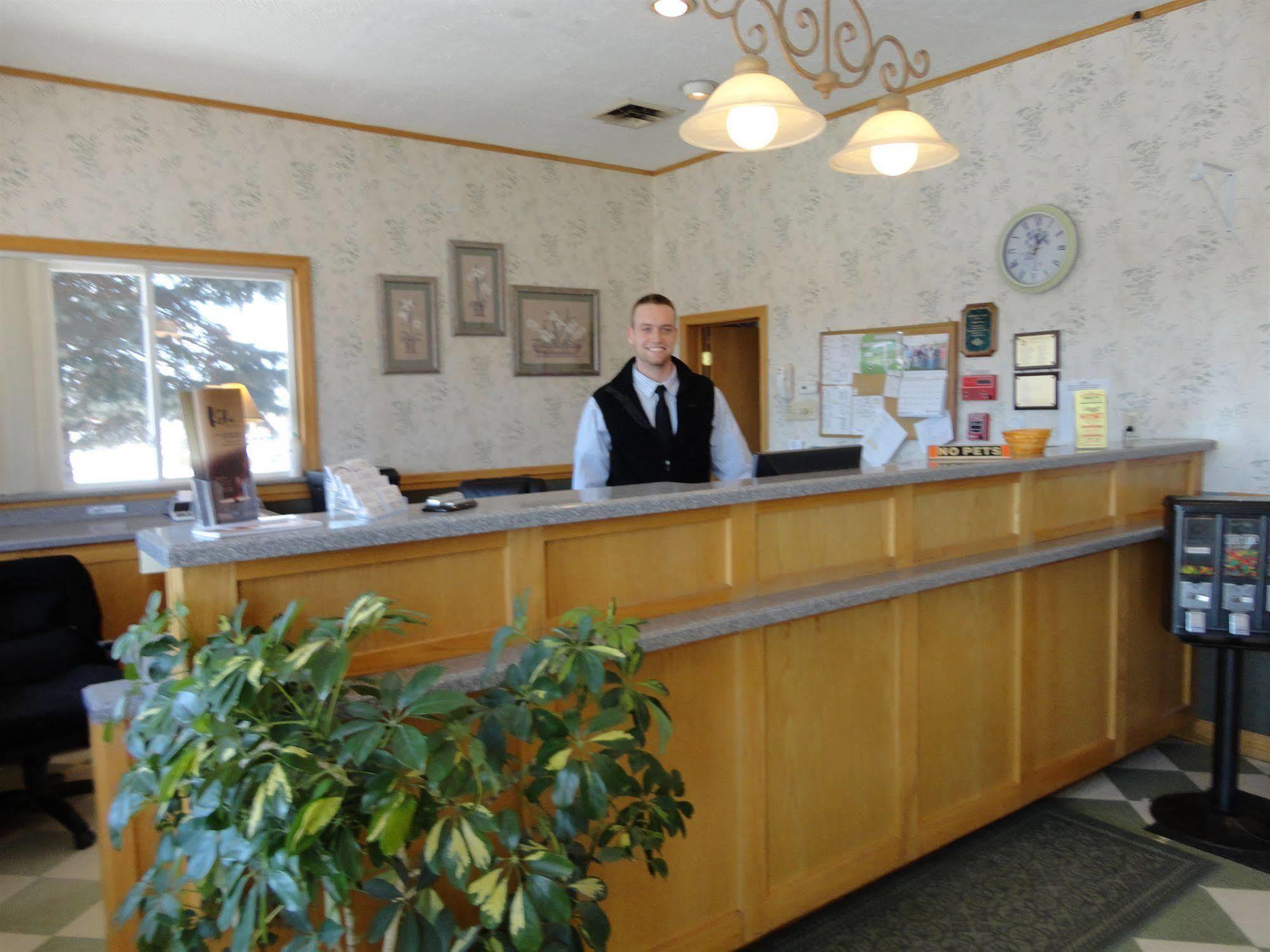 Bangor Inn & Suites Kültér fotó