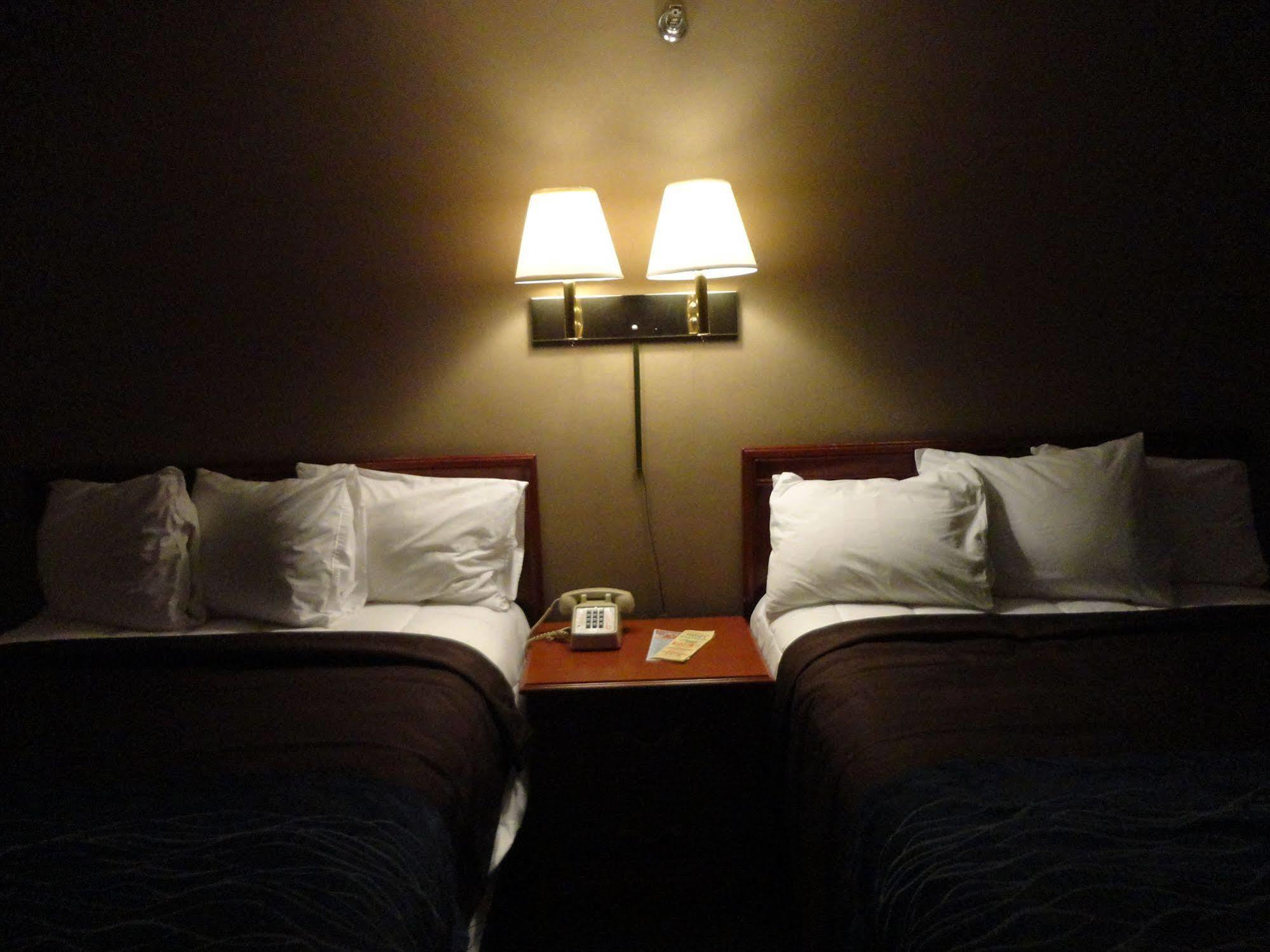 Bangor Inn & Suites Kültér fotó