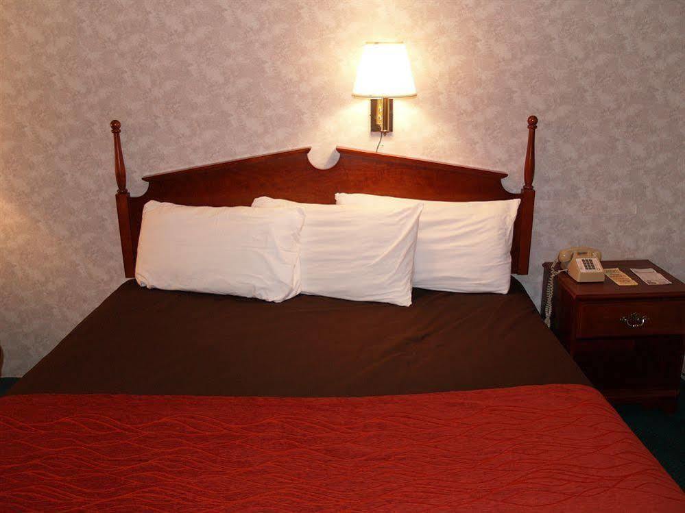 Bangor Inn & Suites Kültér fotó